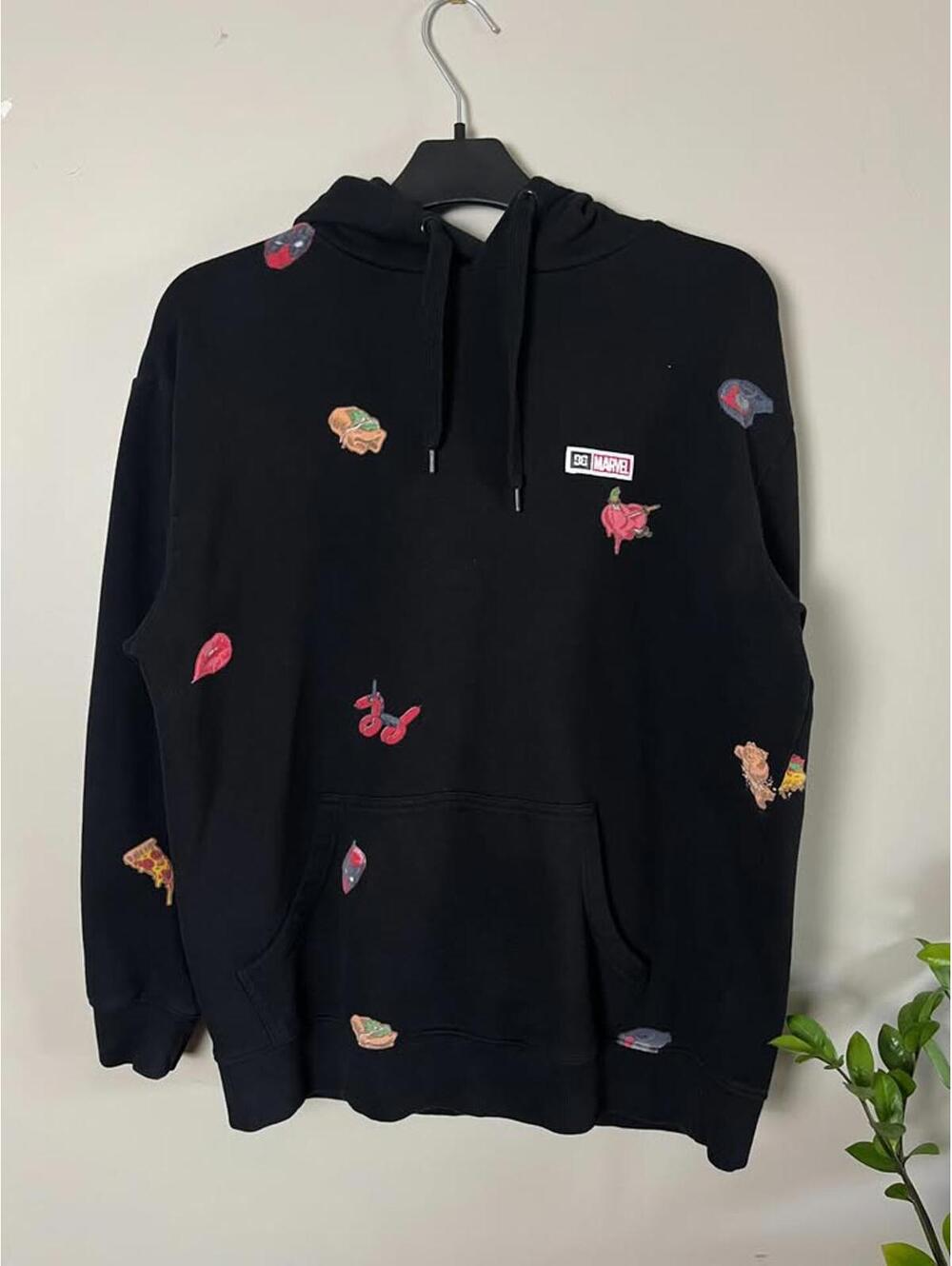 🔥 DC x Marvel "Deadpool" Hoodie – Size S – Great Condition